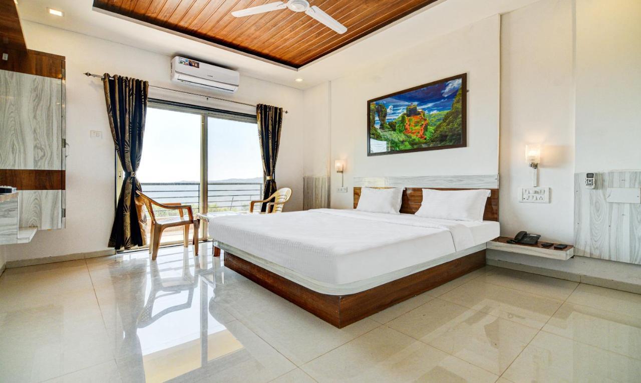 Aditya Hill View Inn Mahābaleshwar Zewnętrze zdjęcie