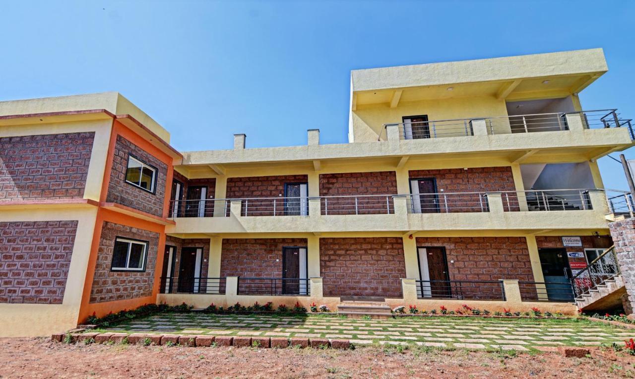 Aditya Hill View Inn Mahābaleshwar Zewnętrze zdjęcie