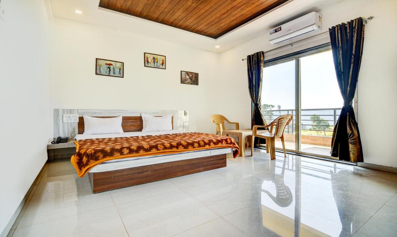 Aditya Hill View Inn Mahābaleshwar Zewnętrze zdjęcie